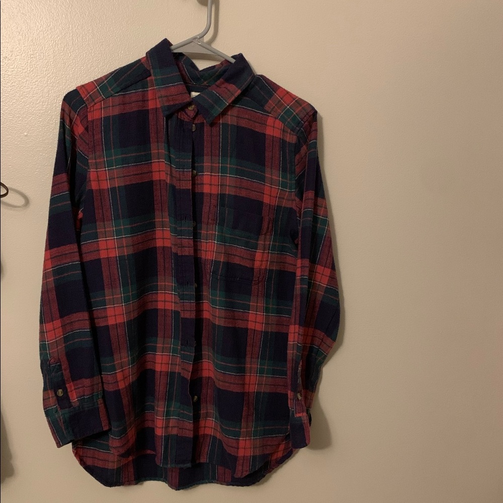 American Eagle plaid long sleeve shirt
